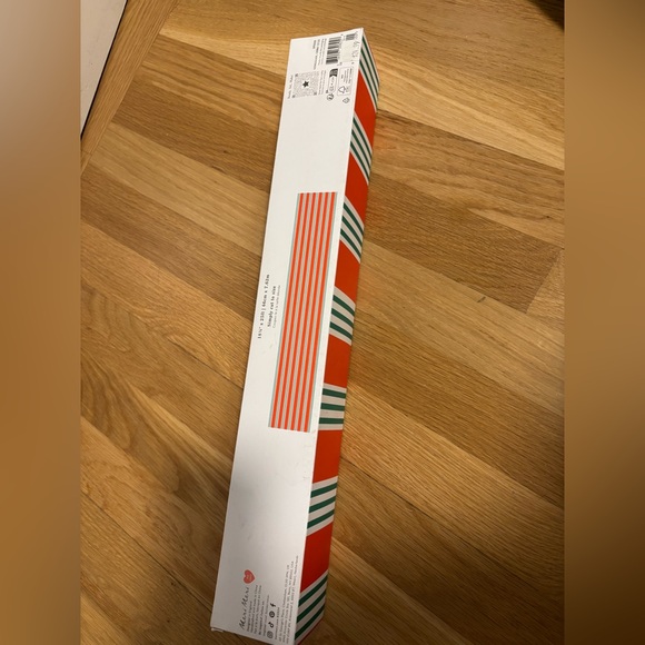 Meri Meri table runner - Picture 3 of 3